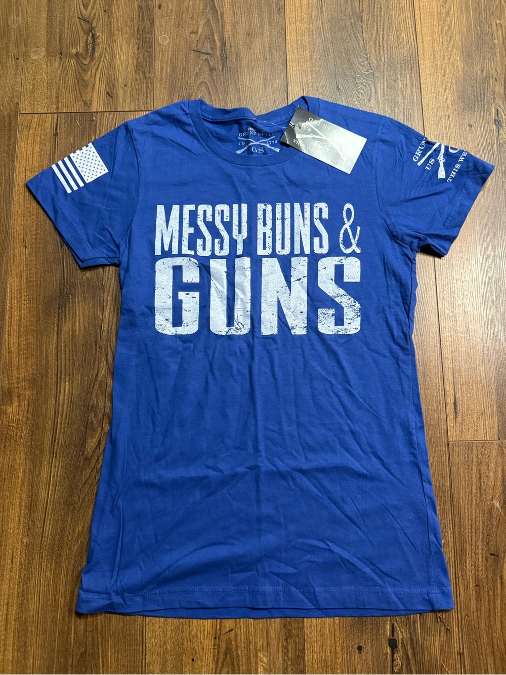 Grunt Style Messy Buns & Guns T-Shirt Women’s Medium Blue Graphic Tee NWT